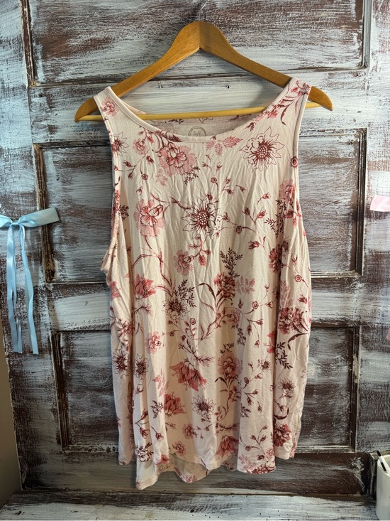 24/7 Maurices Tops - Women's Floral Scoop Neck Tank Top - Blush Pink